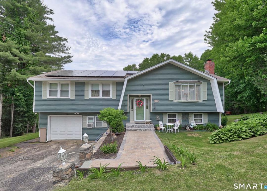 110 White Birch Dr - Bunker Hill Raised Ranch โ 110 White Birch Dr, Waterbury, Connecticut